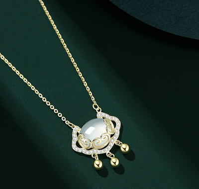 Collar de Plata S925 con Celadonia Blanca - Nubes Auspiciosas y Cierre de Paz - Image 11