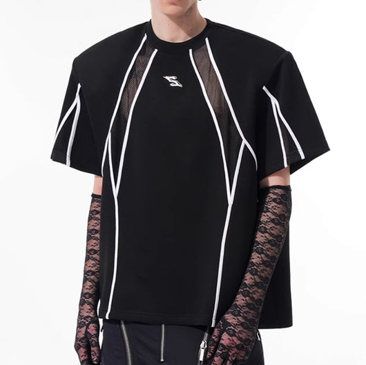 Remera Negra con Costuras Huecas y Acolchado en Hombros - Image 11