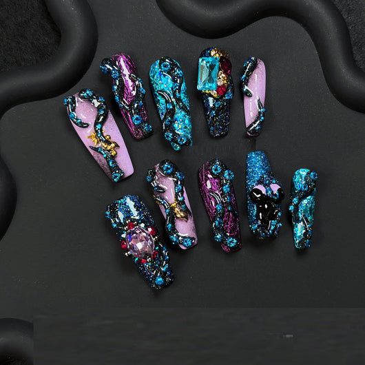 Manicura Personalizada Misterio Blanco y Negro Brillo Intenso