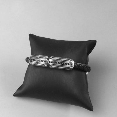 Pulsera de Cuero Trenzado con Cruz Plateada para Hombre y Mujer - Image 5