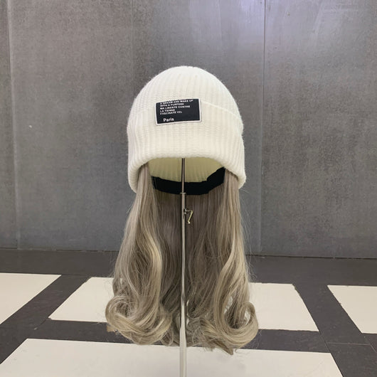 Gorro Tejido con Peluca Rizada para Otoño e Invierno - Image 2