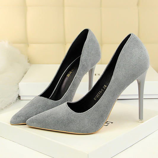 Zapatos de Tacón Alto en Ante: Elegancia Sofisticada y Punta Fina - Image 2