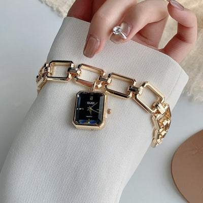 Reloj Cuadrado Elegante para Mujer con Dije y Pulsera Decorativa - Image 8