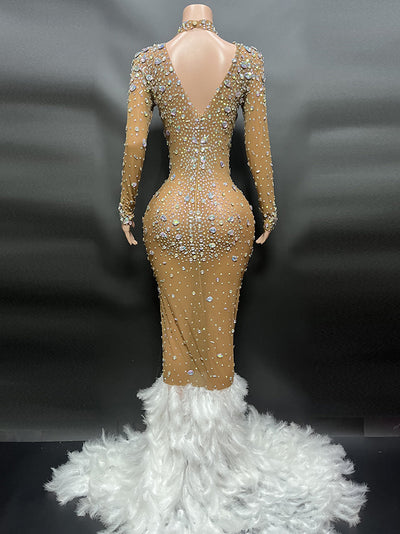 Vestido Largo Elegante Backless con Diamantes Brillantes y Manga Larga - Image 9