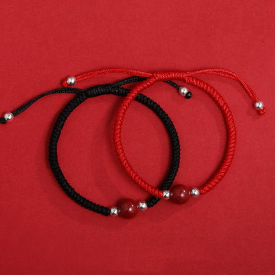 Pulsera Tejida a Mano Roja para Amantes de Vacas - Regalo Artesanal - Image 2