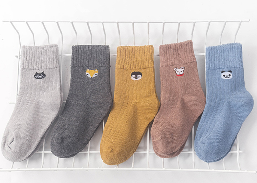 Calcetines de bebé de algodón con animales bordados y rayas coloridas - Image 21