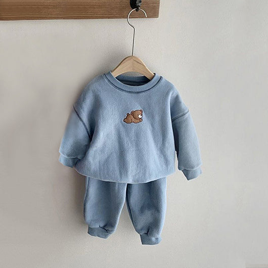 Conjunto de Suéter con Osito Bordado para Niños y Niñas - Image 14