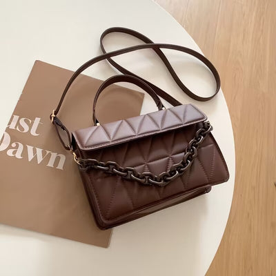 Bolso Mensajero Texturizado de Diseño Minimalista - Image 4