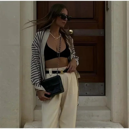 Blusa Rayada con Escote Redondo y Aberturas Laterales para Mujer - Image 11
