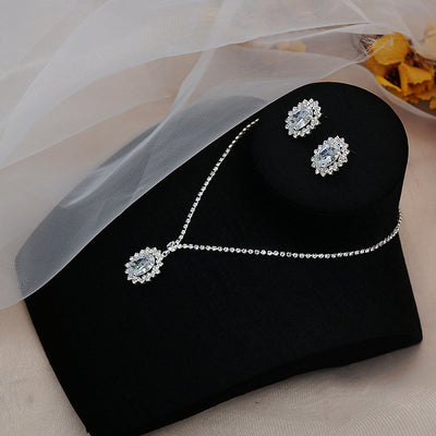 Conjunto de Collar y Aretes con Cristales de Agua Brillante y Circonitas - Image 9