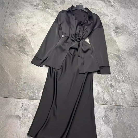 Conjunto de Falda con Tirantes de Encaje y Blusa Satinada - Image 5
