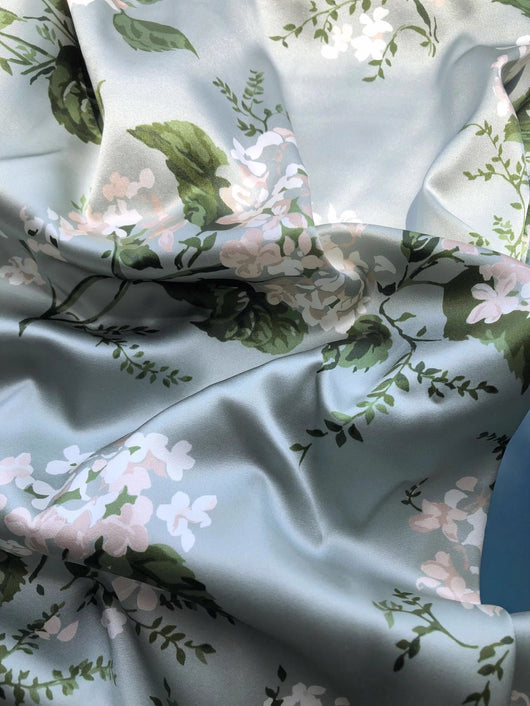 Vestido de Vacaciones en Satén Floral Lavado a la Seda - Image 22