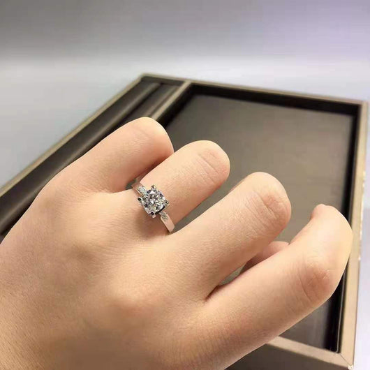 Anillo para Mujer con Moissanita D Color VVS
