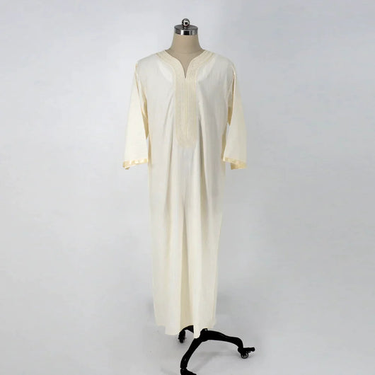 Túnica Blanca de Bordado Étnico Suelta y Casual para Mujer Musulmana - Image 3