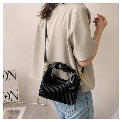 Bolsa Crossbody de Cuero PU con Pliegues Cloud - Elegante y Versátil - Image 24