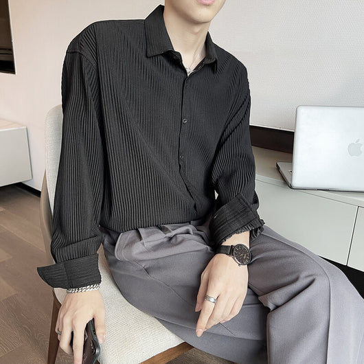Camisa Blanca Casual con Rayas Oscuras - Diseño Moderno y Versátil