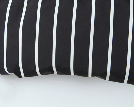 Abrigo de Algodón Negro con Rayas y Capucha para Mujer - Image 9