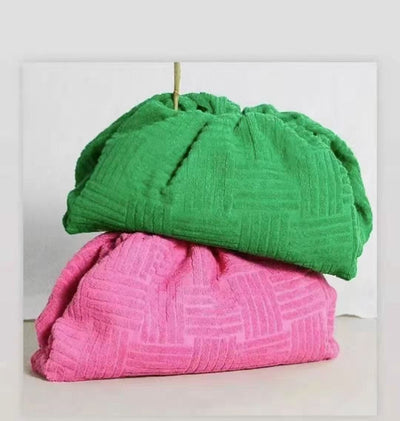 Bolsa Mensajera con Textura Grabada - Versátil para Todo Estilo