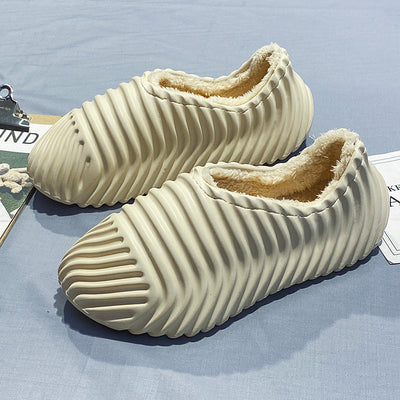 Pantuflas Iluminadas con Diseño de Calavera de Coco - Image 3