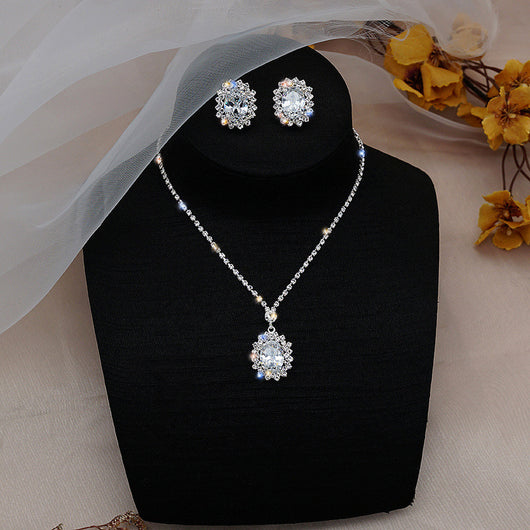 Conjunto de Collar y Aretes con Cristales de Agua Brillante y Circonitas - Image 6