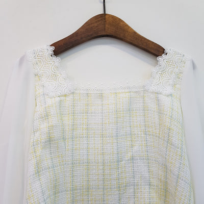 Conjunto de Dos Piezas con Camisa Cuadros Cuello Cuadrado y Falda Corta - Image 12