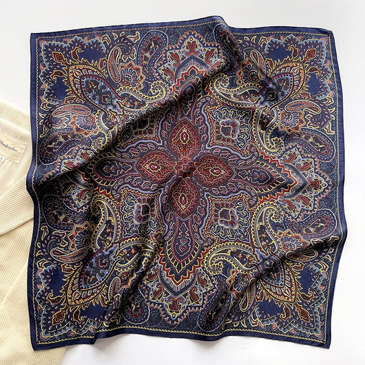 Pañuelo de Seda Estampado Floral Literario para Otoño e Invierno - Image 17