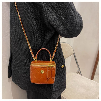 Bolso Bandolera Mini con Cadena de Diamantes - Image 12
