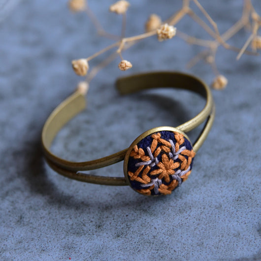 Anillo Ovalado con Bordado Artesanal Patrón Vintage - Image 8