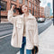 Abrigo de Pelaje Blanco Suelto para Mujer - Diseño Elegante Todo en Uno