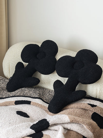 Almohada Decorativa Oso Peluche Negro con Flor para Sofá y Cama - Image 8