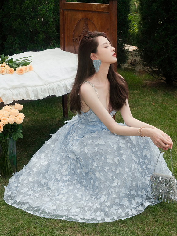 Vestido de Fiesta con Cristales y Tirantes para Compromisos y Celebraciones