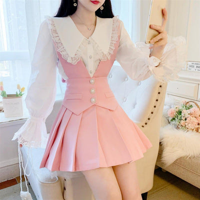 Blusa Preppy Encaje con Tirantes Plisados - Image 3