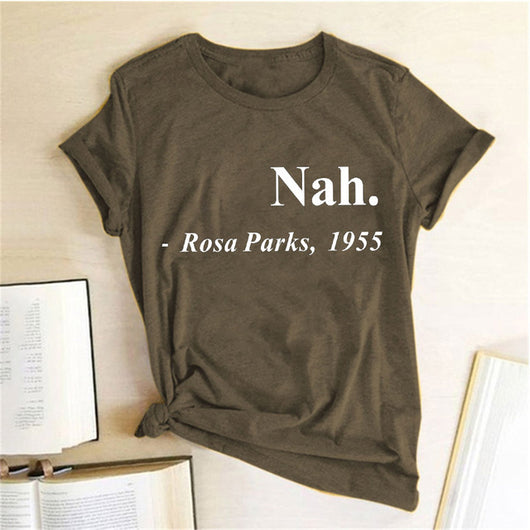 Playera Estampada para Mujer con Patrón de Dibujos Multicolor - Image 7