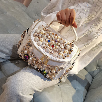 Bolso de Hombro Elegante con Remaches y Cristales Brillantes - Image 11