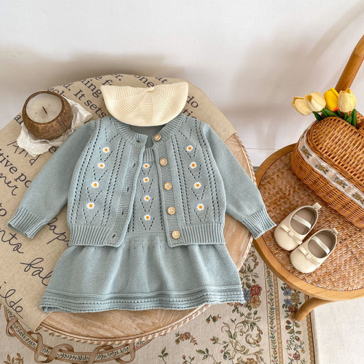 Conjunto de Abrigo Calado y Falda Tejida para Bebé - Image 15
