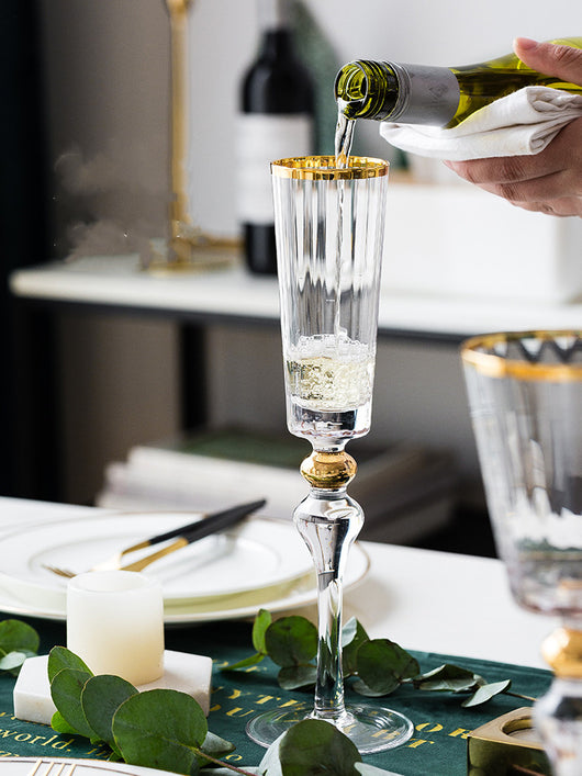 Copa de Vino Elegante y Refinada - Image 6