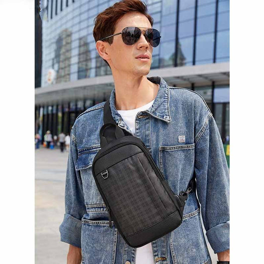 Bolsa Mensajero Minimalista para Hombre en Poliéster - Image 7