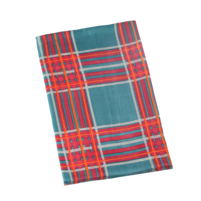 Pañuelo Cuadrado de Satén Reversible con Estampado Escocés - Image 13