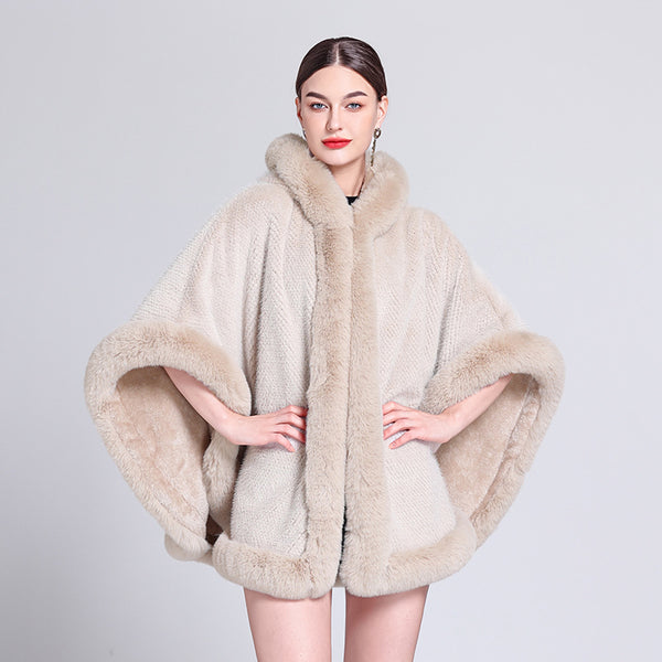 Capa Elegante con Cuello de Pelaje Sintético y Forro Polar Acolchado