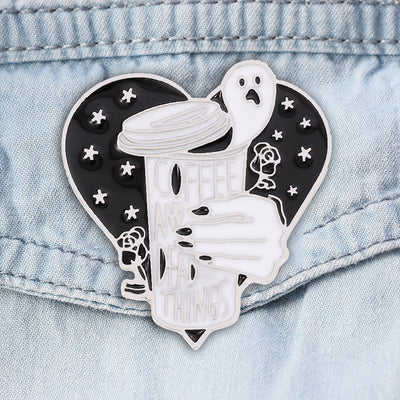 Distintivo Dorado M - Broche de Uniforme Exquisito - Image 7
