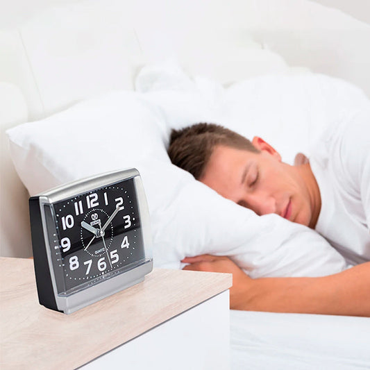 Reloj Despertador Digital Silencioso de Diseño Cuadrado