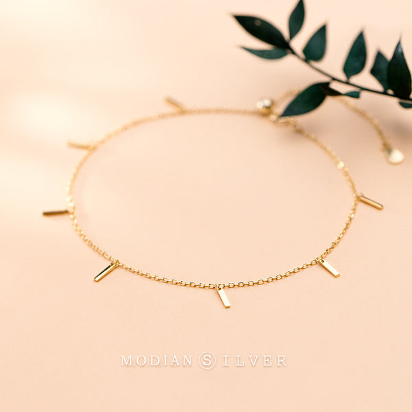 Pulsera de Cadena Dorada Minimalista con Detalles en Color - Image 2