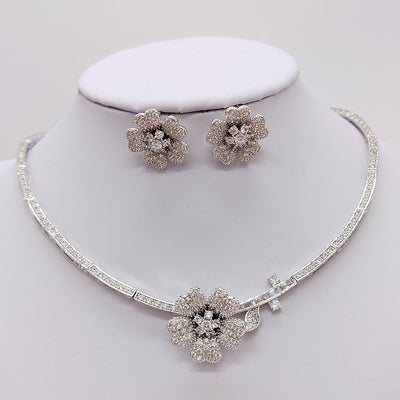 Conjunto de Collar y Aretes Camelia con Circonita - Image 20