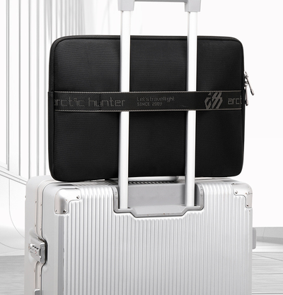 Mochila Impermeable para Laptop - Viajes y Negocios - Image 7