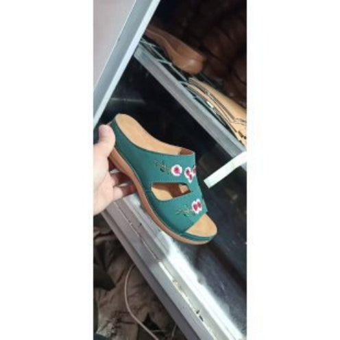 Sandalias Cuña Talla Grande para Mujer - Diseño Floral Abierto con Correa T - Image 12