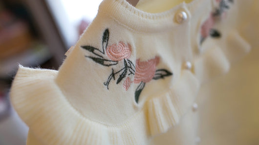 Cardigan de Cuello Redondo con Bordado Delicado - Image 12