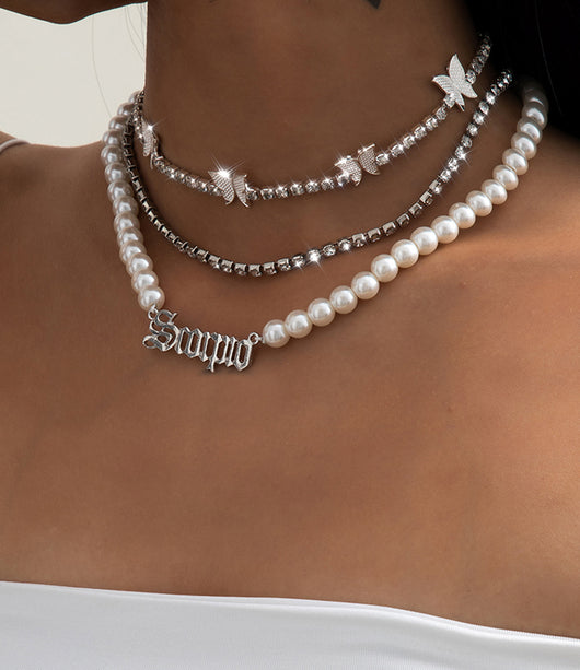 Conjunto de Collar Mariposa con Perlas de Imitación y Letras Vintage - Image 10