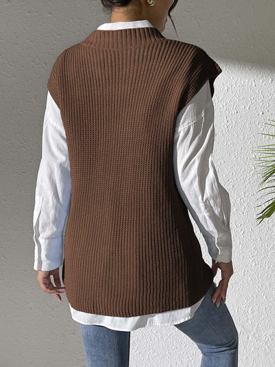 Chaleco Tejido con Perlas en Escote V - Elegancia Minimalista - Image 19
