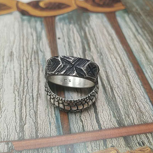 Anillo de Plata 925 con Runas Vikingas Artesanal - Estilo Retro para Hombre - Image 2