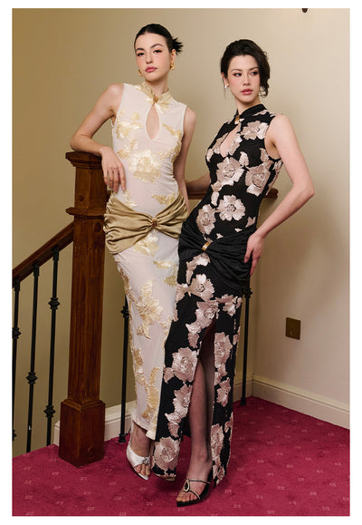 Vestido Elegante Negro con Flores en Malla y Detalles Fruncidos - Image 11